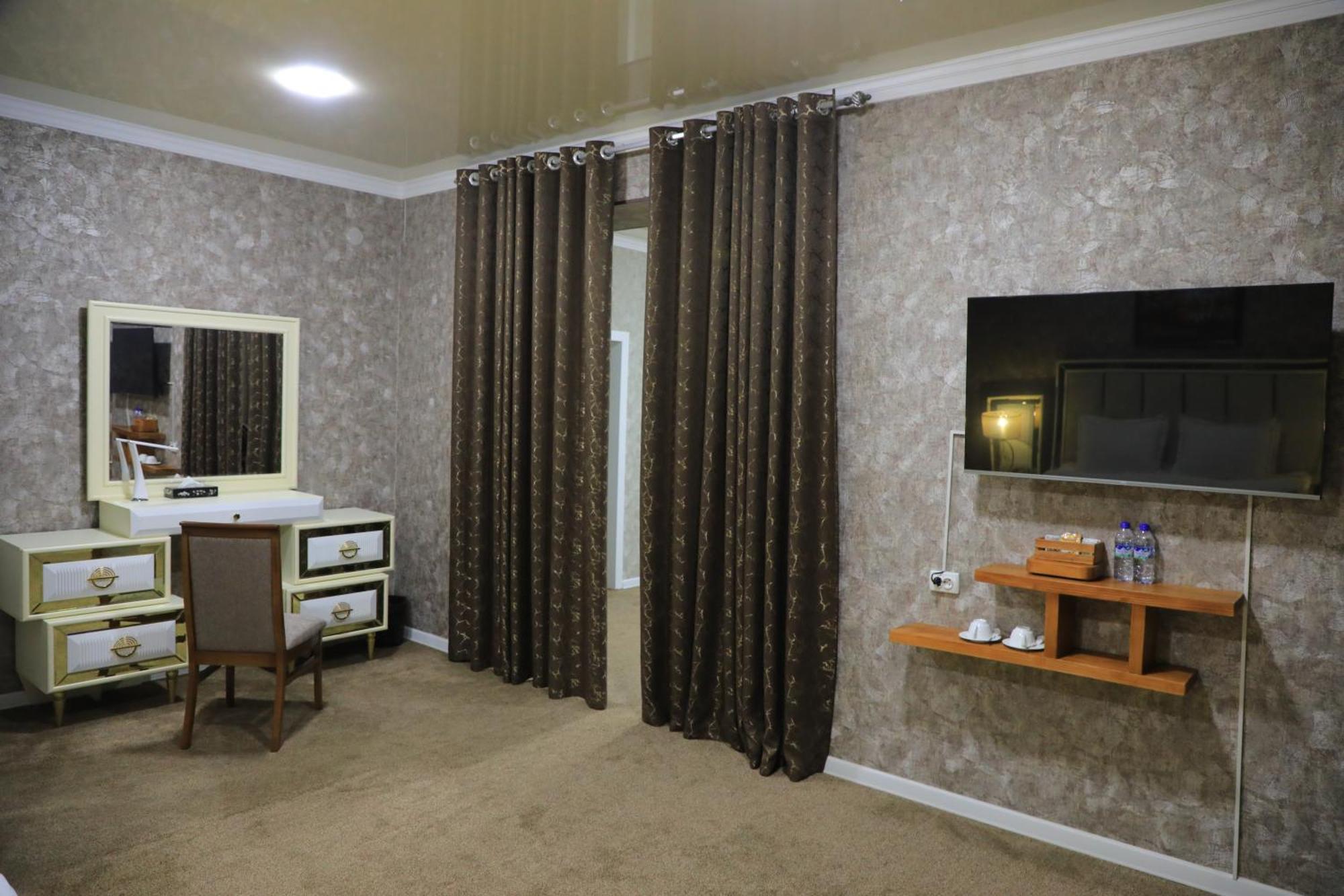 Hobiz Hotel Navoi Kültér fotó