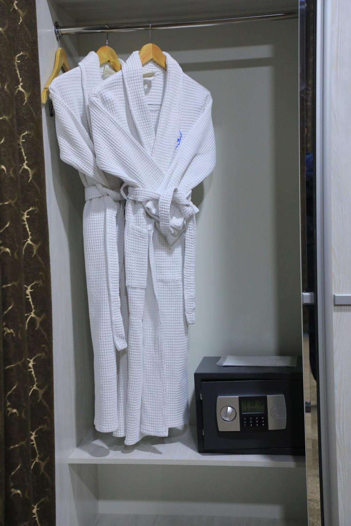 Hobiz Hotel Navoi Kültér fotó