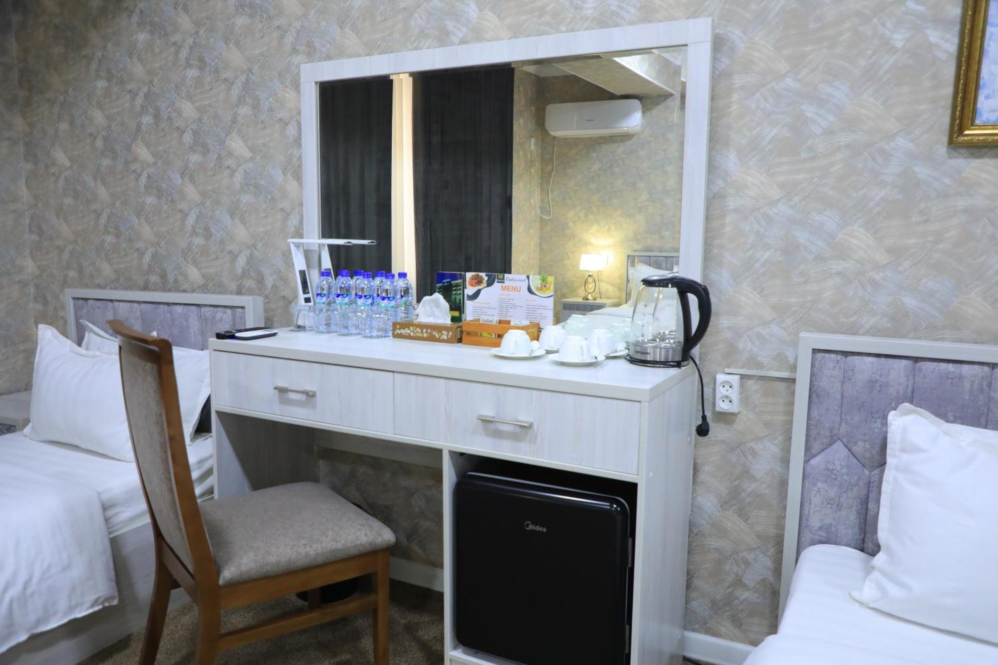 Hobiz Hotel Navoi Kültér fotó