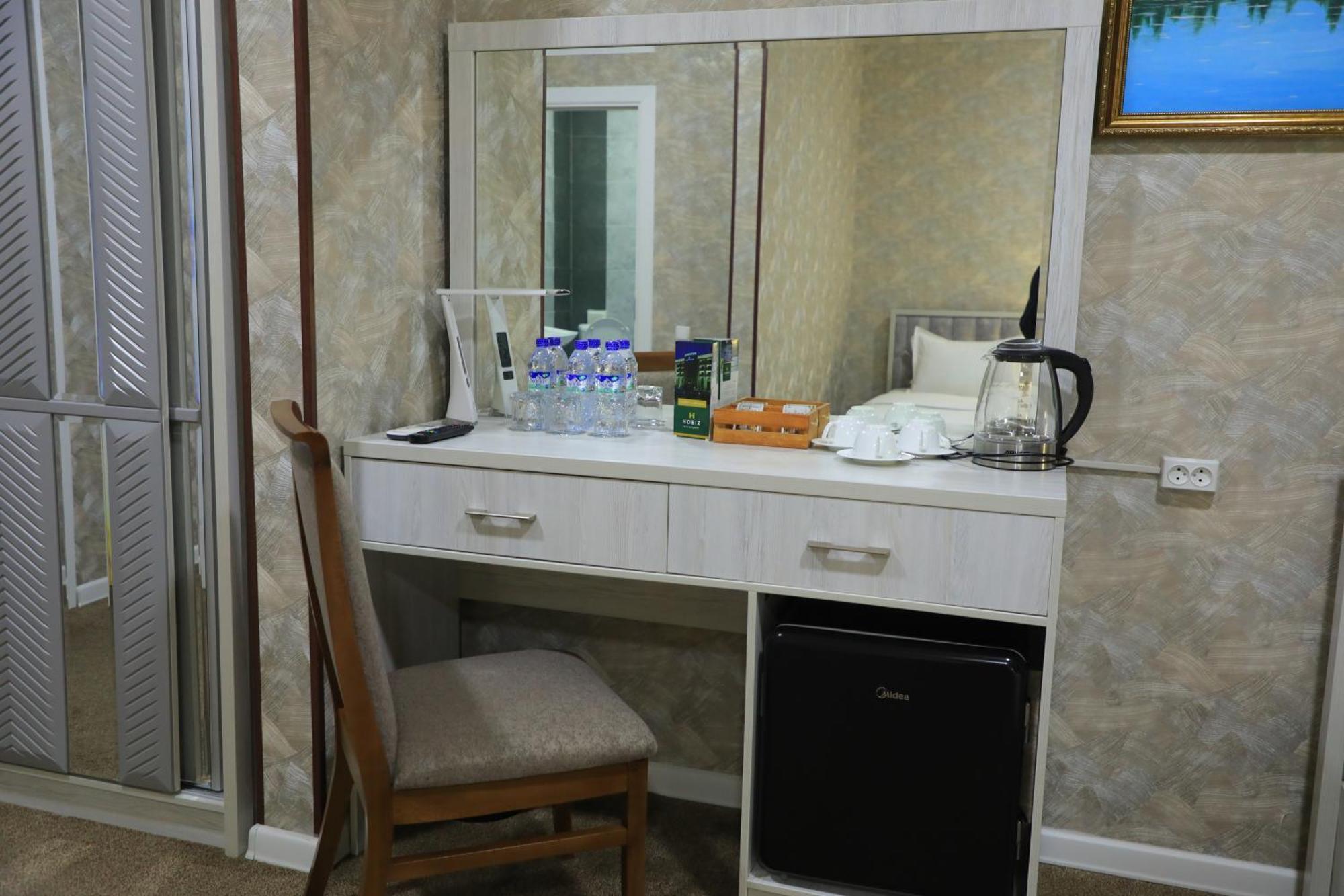 Hobiz Hotel Navoi Kültér fotó