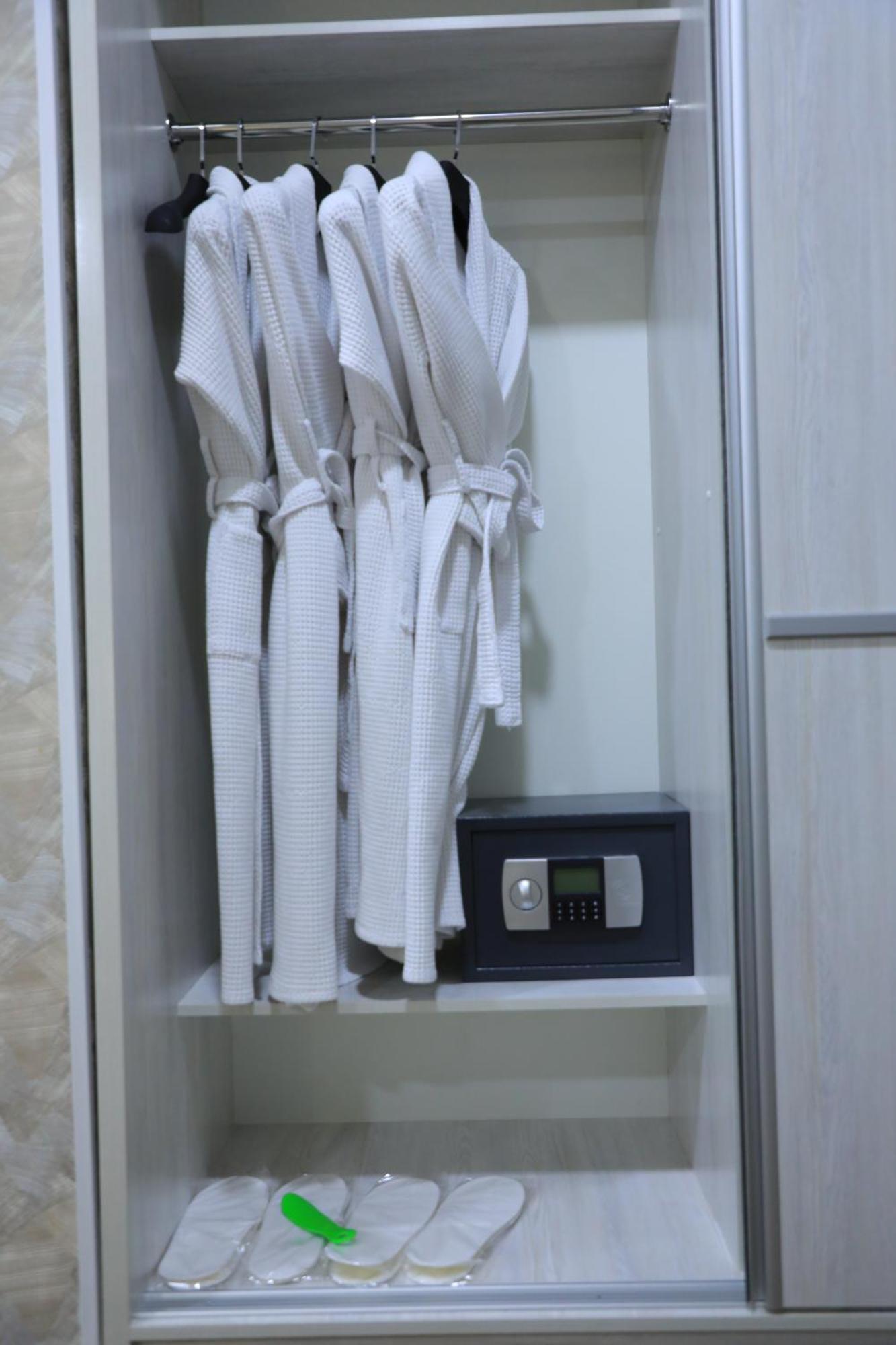 Hobiz Hotel Navoi Kültér fotó