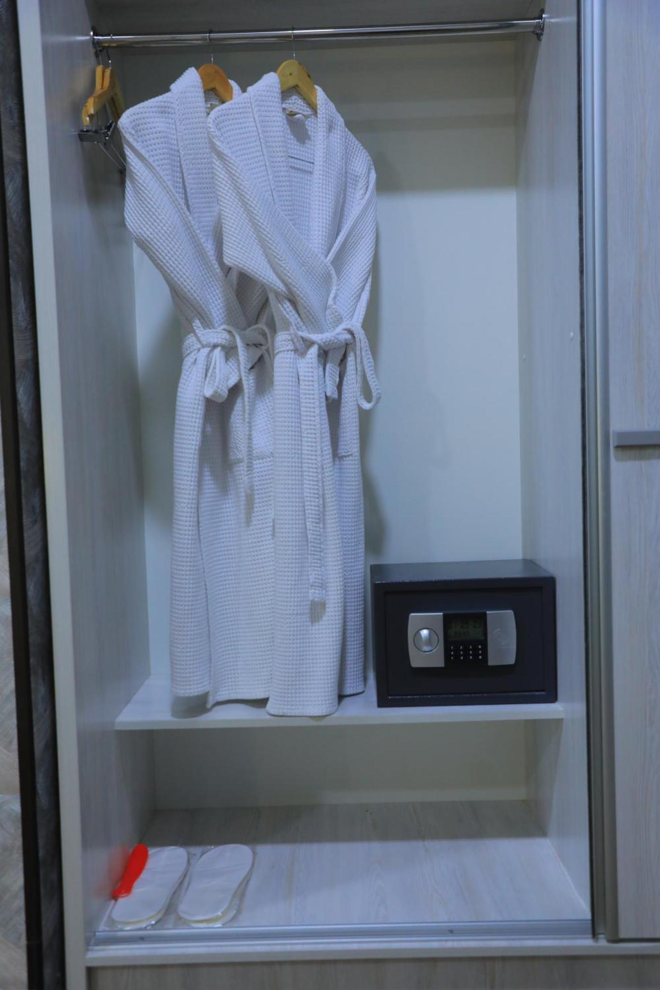 Hobiz Hotel Navoi Kültér fotó