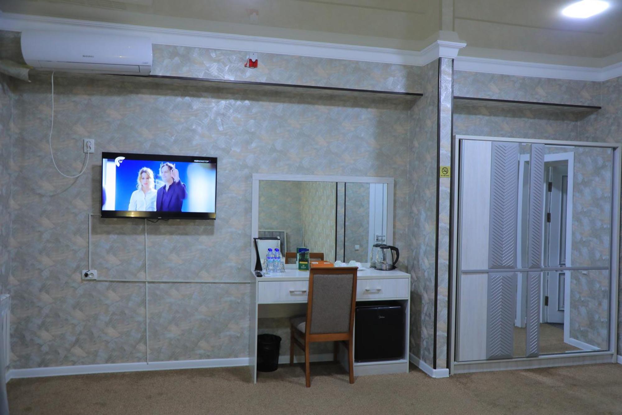 Hobiz Hotel Navoi Kültér fotó