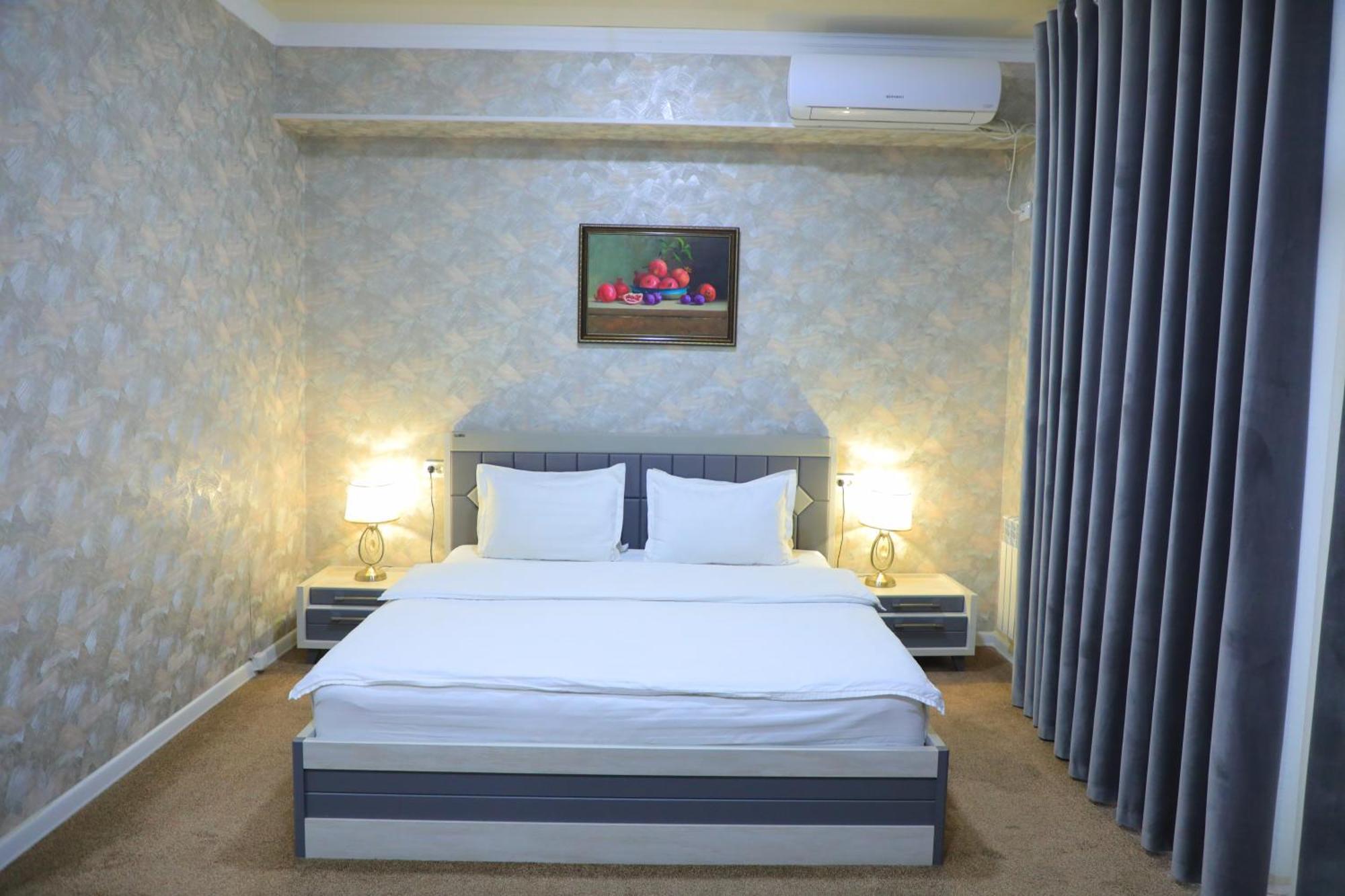 Hobiz Hotel Navoi Kültér fotó